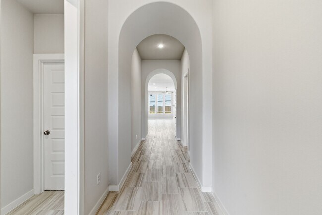 Building Photo - 22515 Bassett Hollow Ln