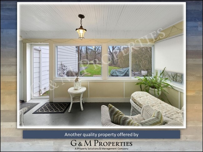 Building Photo - Rare 3-Bedroom Home Rental - just 1-Mile from Strong / Highland Hospitals!