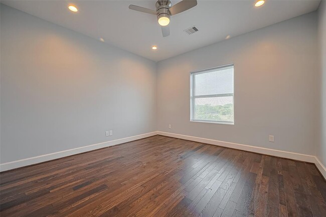 Building Photo - 9404 Glenfield Ct