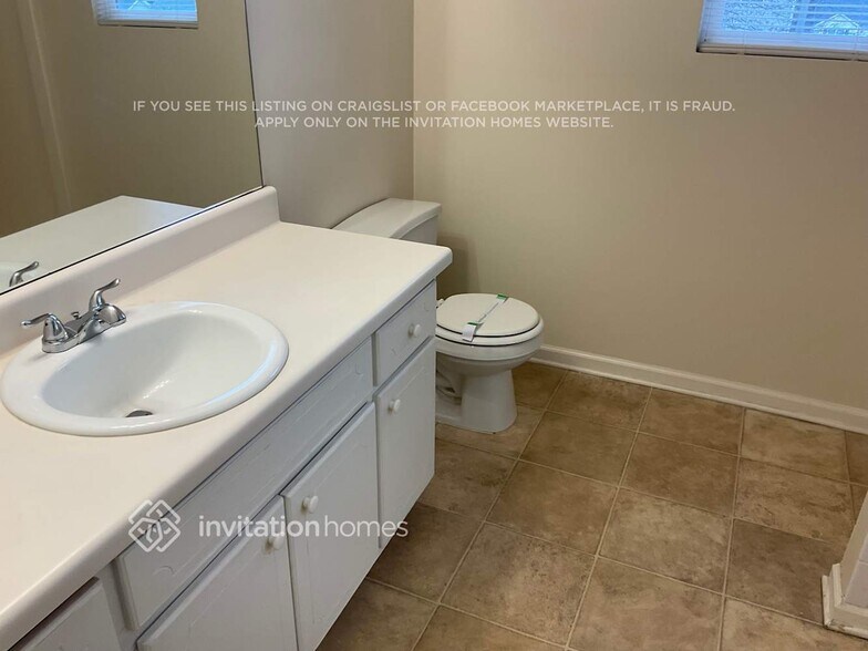 Building Photo - 211 Ashland Creek Ct