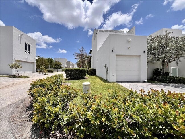 Building Photo - 6482 NW 103rd Psge