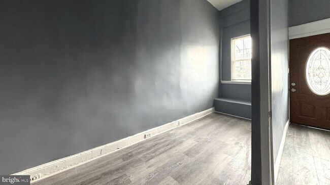Building Photo - 1110 Morton Ave