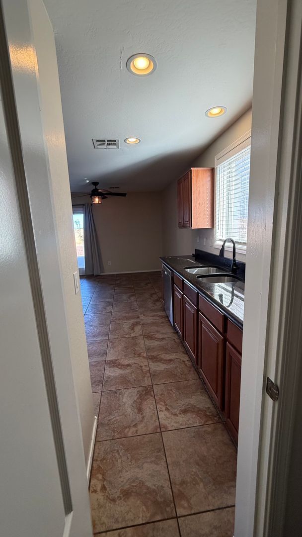 Building Photo - Spacious Surprise home with large backyard