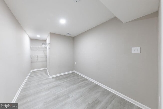Building Photo - 344 Moseby Ct