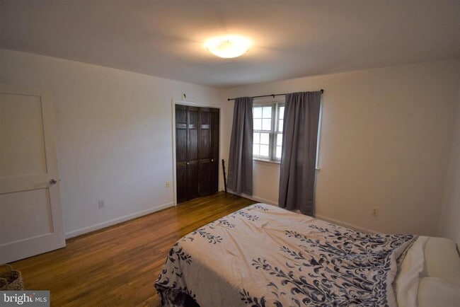 Building Photo - 108 E Rosemont Ave