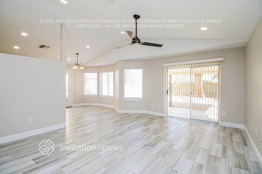 Building Photo - 5180 W Saragosa St