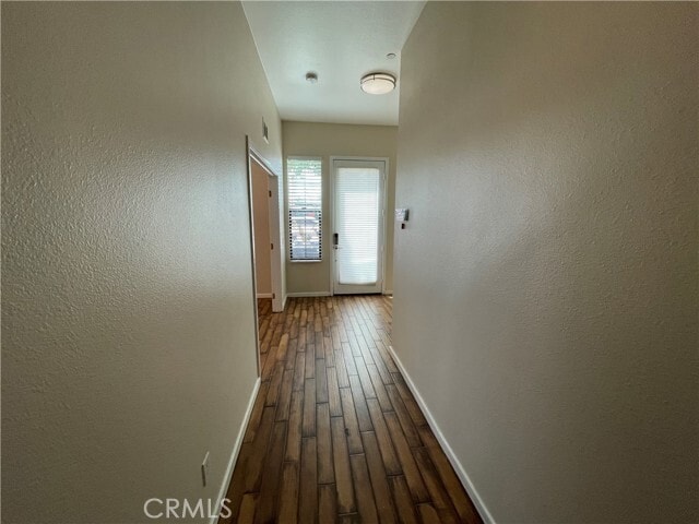 Building Photo - 501 W Maple Ave