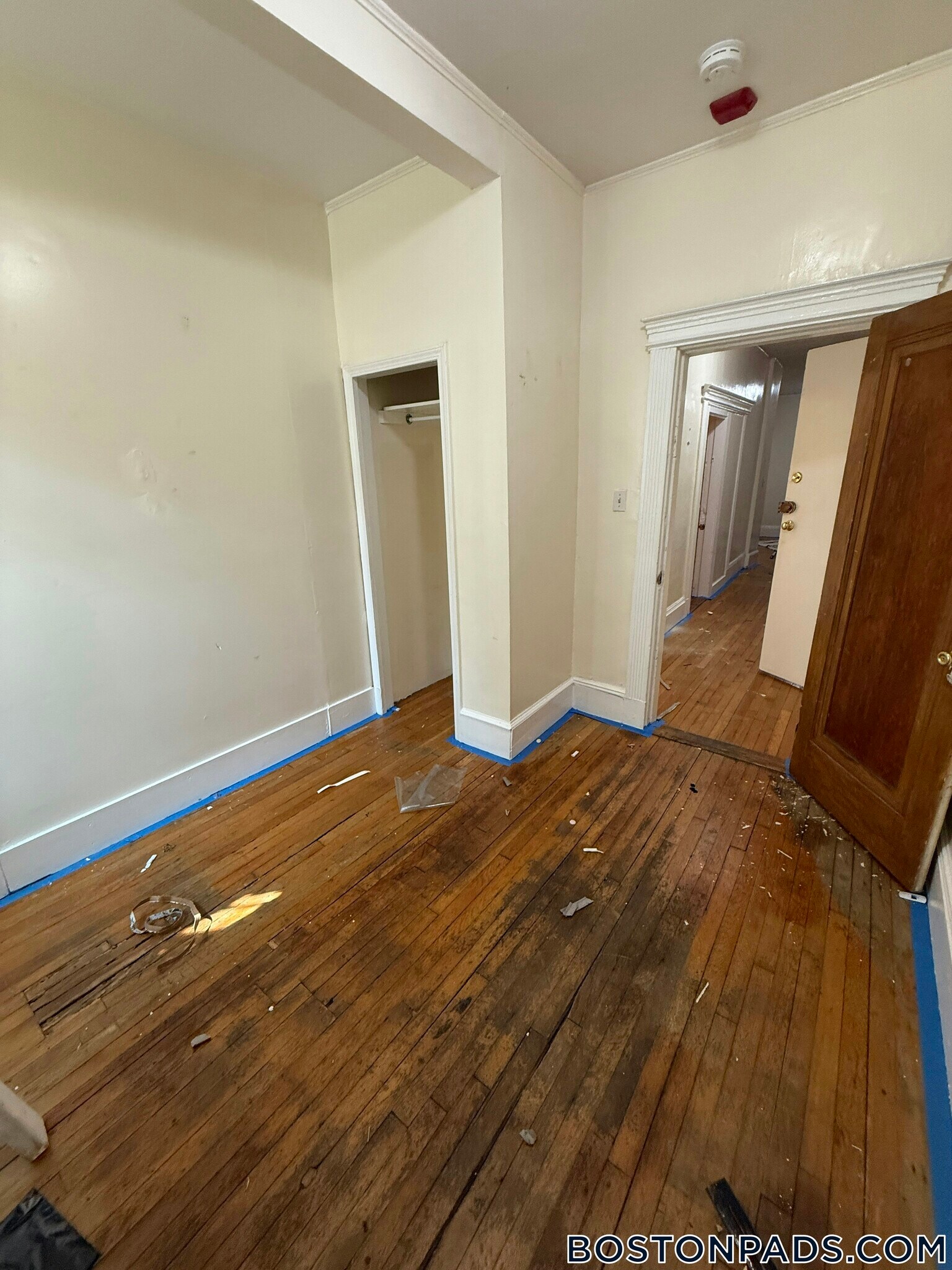 Building Photo - 447 Park Dr