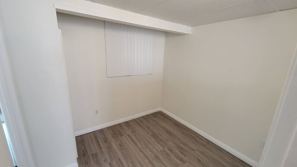 Building Photo - 5461 Kester Ave