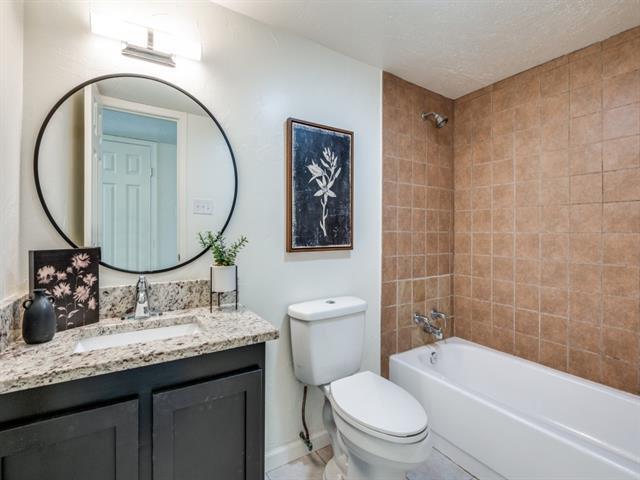 Building Photo - 134 W Way Dr