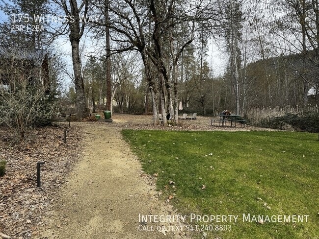 Building Photo - 175 Witness Wy