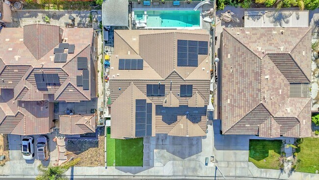 Building Photo - 469 Partridge Ln