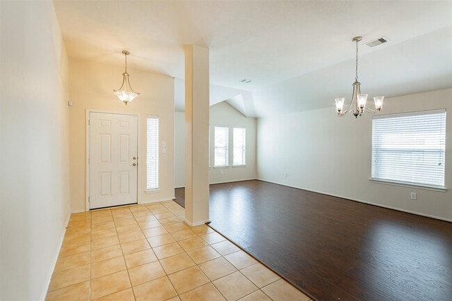 Building Photo - 24807 Lazy Tee Ln