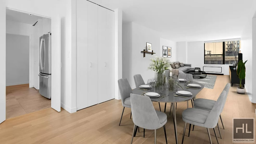 Building Photo - no fee 3 bedroom 2 bathroom with laundry -...
