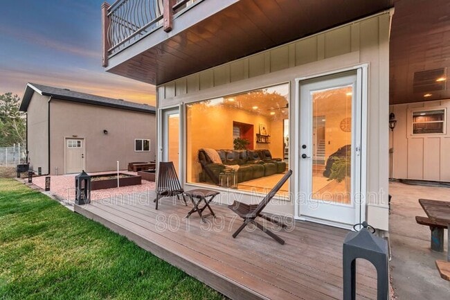 Building Photo - 10971 Cindy Cir