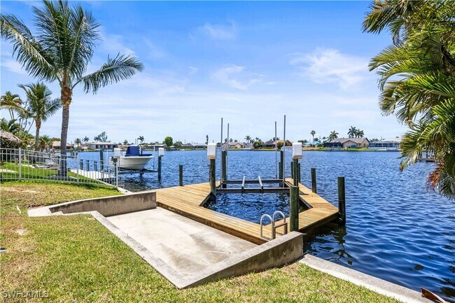 Building Photo - 4506 Pelican Blvd