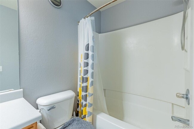 Building Photo - Gorgeous 4bd/3 ½ba in Quiet Broomfield Neighborhood!