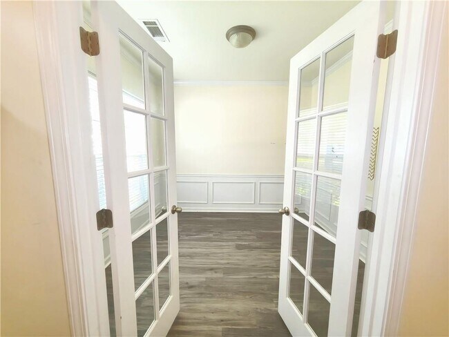 Building Photo - 3362 Briaroak Dr