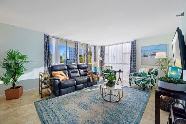 Building Photo - 20515 E Country Club Dr