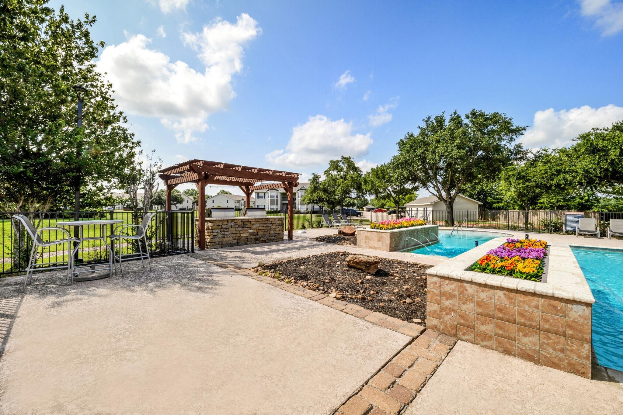 Building Photo - 3419 Fountains Dr