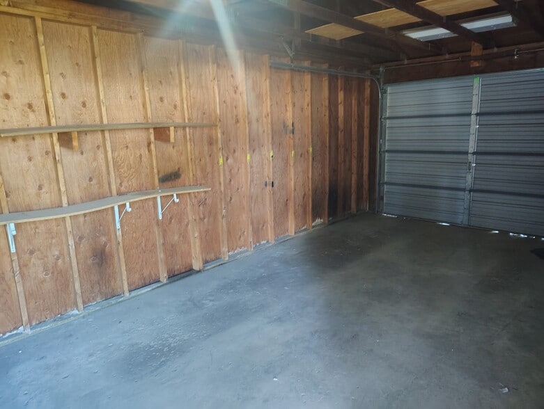 Building Photo - 2616 19th Ave W