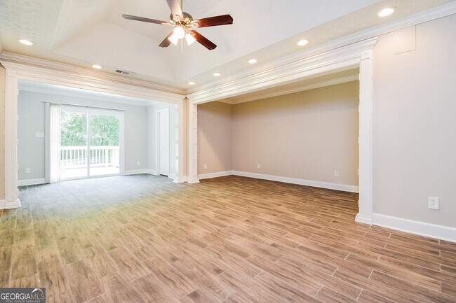 Building Photo - 4066 Jewel Terrace