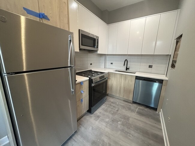 Building Photo - 5911 N Nashotah Ave