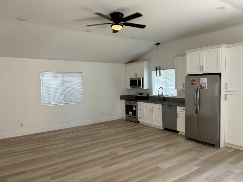 Building Photo - 1062 18th St