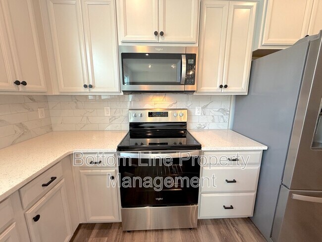 Building Photo - 15622 Little Bluestem St