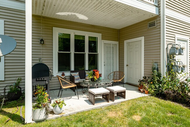 Building Photo - 8120 Autumn Woods Trl
