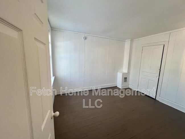 Building Photo - 26 N 16th St