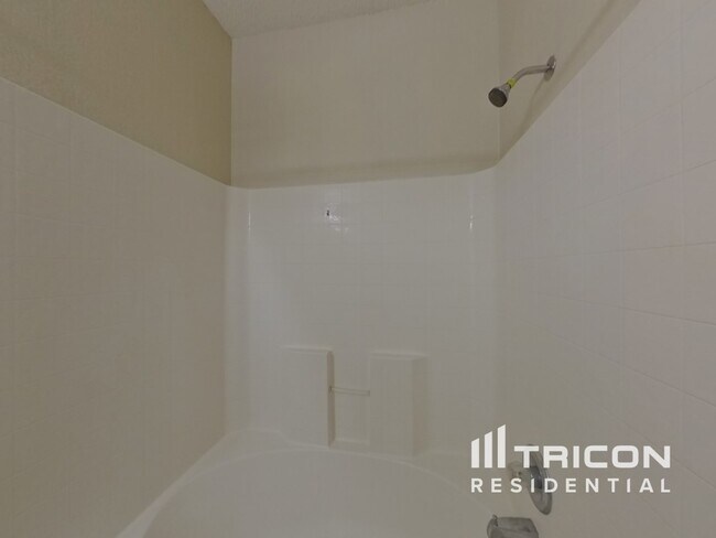 Building Photo - 6300 Downeast Dr