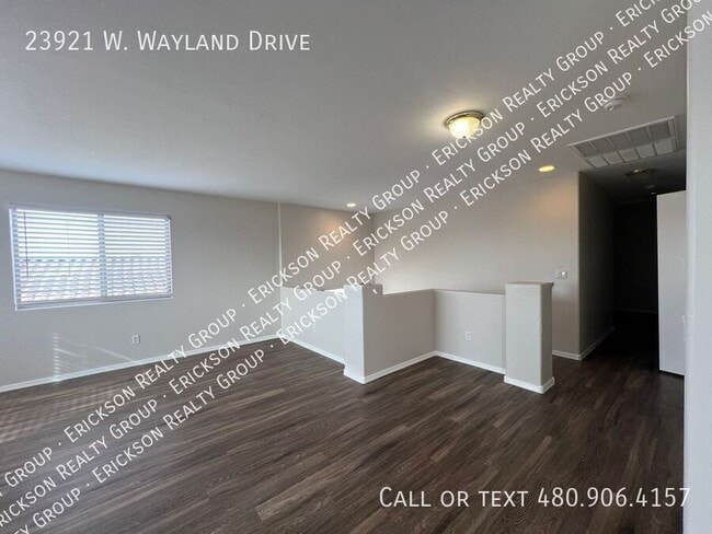 Building Photo - 23921 W Wayland Dr