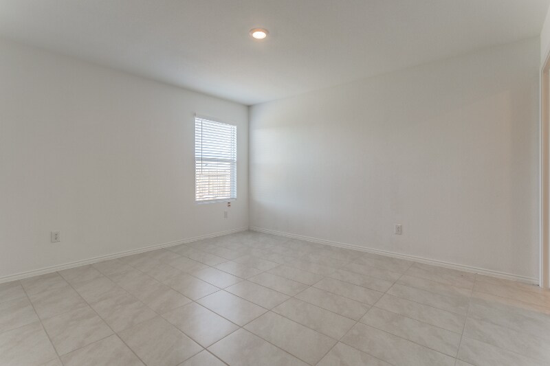 Building Photo - 111 Lemongrass Dr