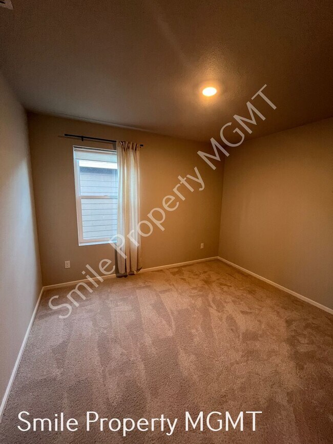 Building Photo - 14611 SW 78th Ave