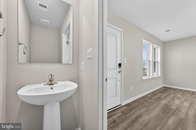 Building Photo - 1240 Red Clover Ln