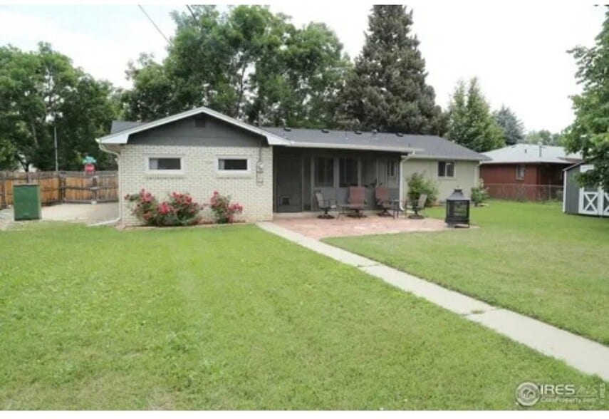 Building Photo - 1915 Collyer St