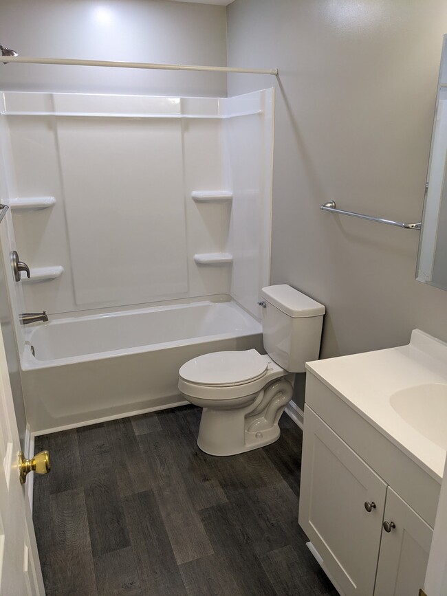 Building Photo - 1660 S Braddock St