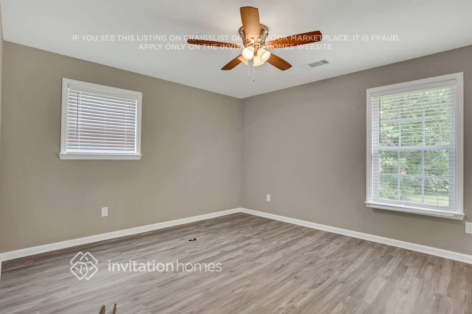 Building Photo - 6390 Ashdale Dr