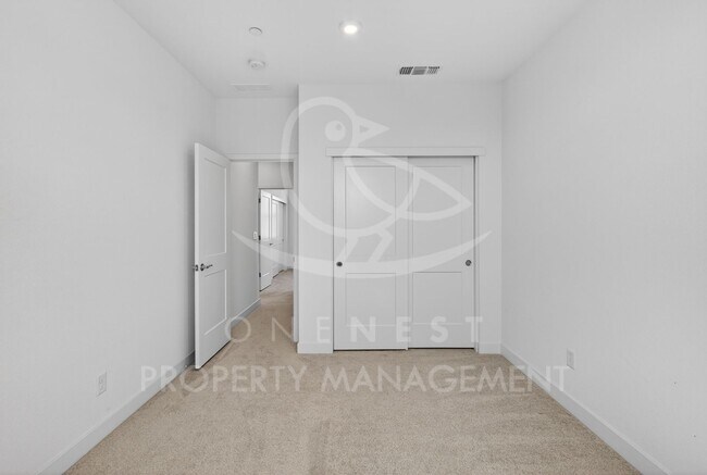 Building Photo - **move in 5/1 $500 off first months rent** Desirable Twelve Bridges Home | 4 bed 3.5 bath