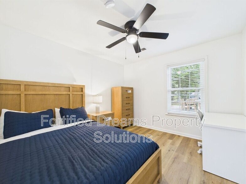 Building Photo - 355 Ransom Rd