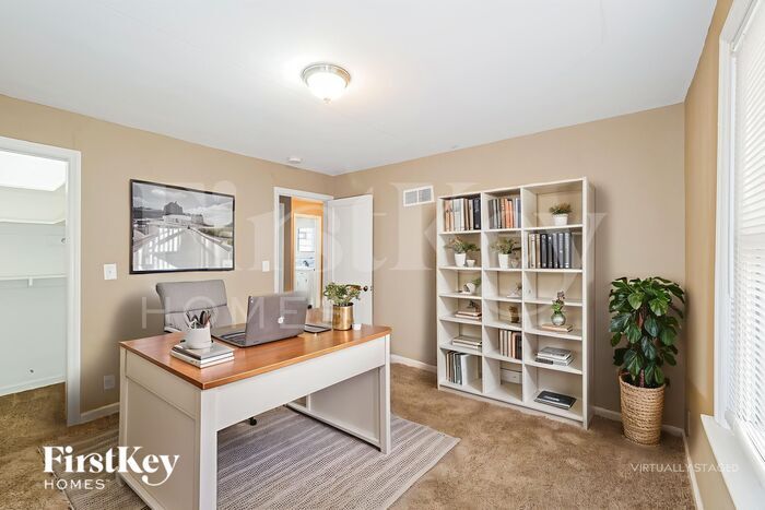 Building Photo - 1204 Highgrove Rd