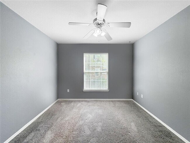 Building Photo - 10209 Courtney Palms Blvd