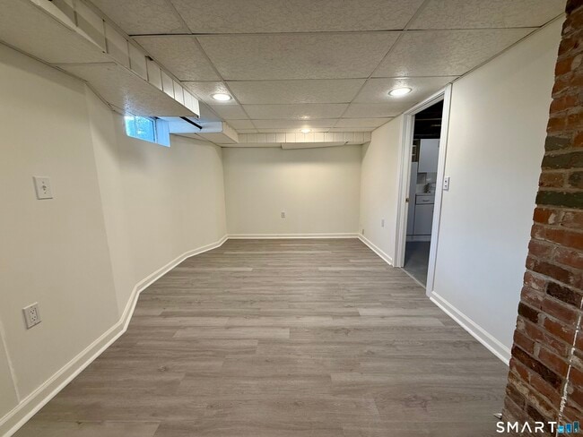 Building Photo - 16 Killian Ave