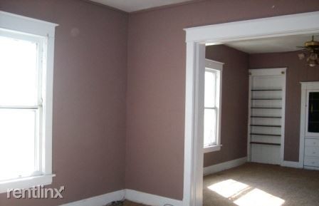 Building Photo - 3 br, 1 bath House - 1885 N Grant Ave