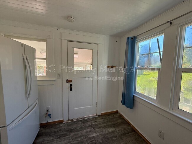 Building Photo - 39 Paddon Rd