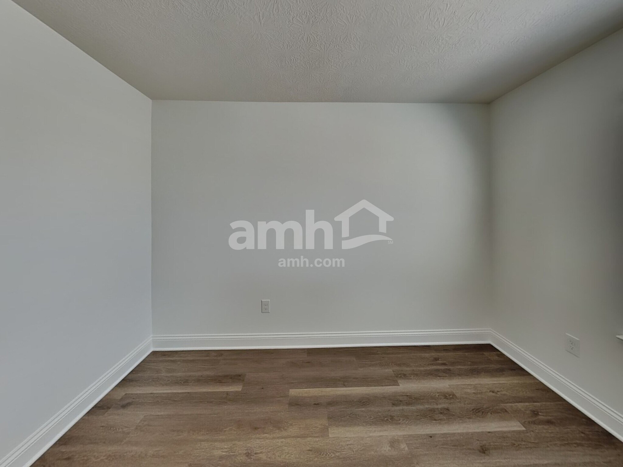 Building Photo - 9172 Henley Ave