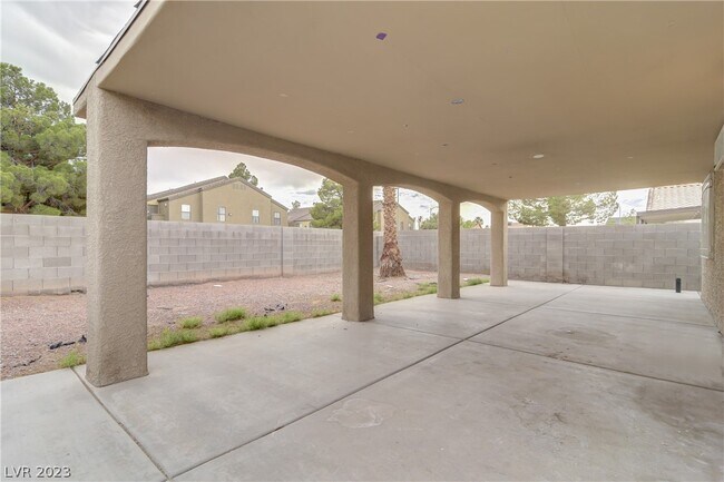 Building Photo - 4017 Hidden Oasis Ct
