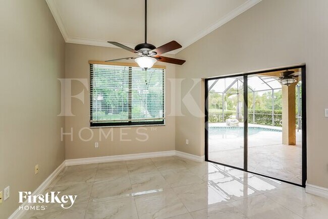 Building Photo - 126 NE 17th Ave