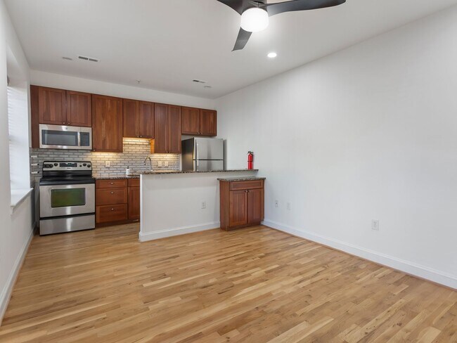 Building Photo - Charming 2BR/2BA Condo Near U Street with ...